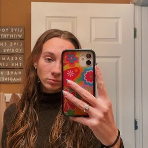 Meet your Posher, Olivia